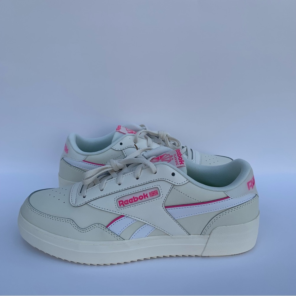 Reebok CLUB MEMT BOLD 2 MEMORY TECH  GX0318 Tennis Sneakers Women FTWwhite Sz 11 - Picture 3 of 15